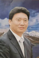 执行会长：吴世平  重庆吴氏实业（集团）有限公司董事长